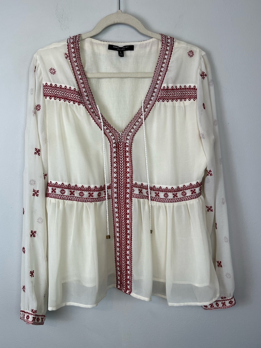 Romeo + Juliet Couture Long Sleeve Embroidered Blouse LARGE Boho Cottagecore